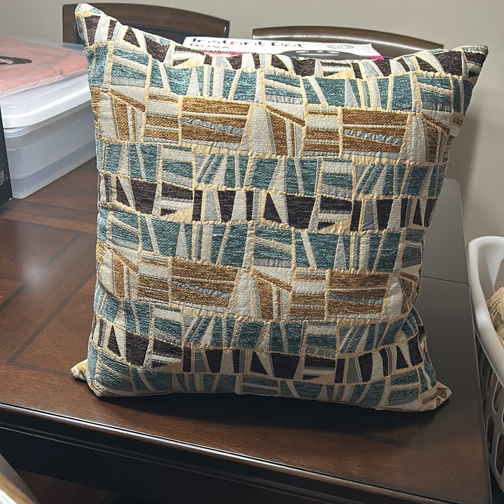 New throw pillow from Rooms to Go